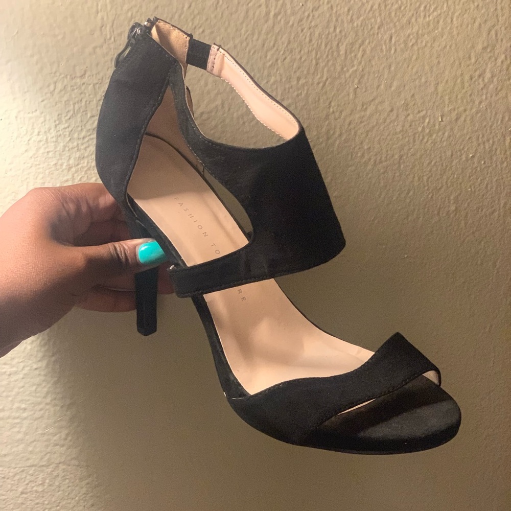 EUC Black heels